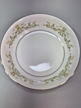 Towne House Fine China Japan One Fruit Bowl 5" ½ White  Silver Rim Pre Loved ¹